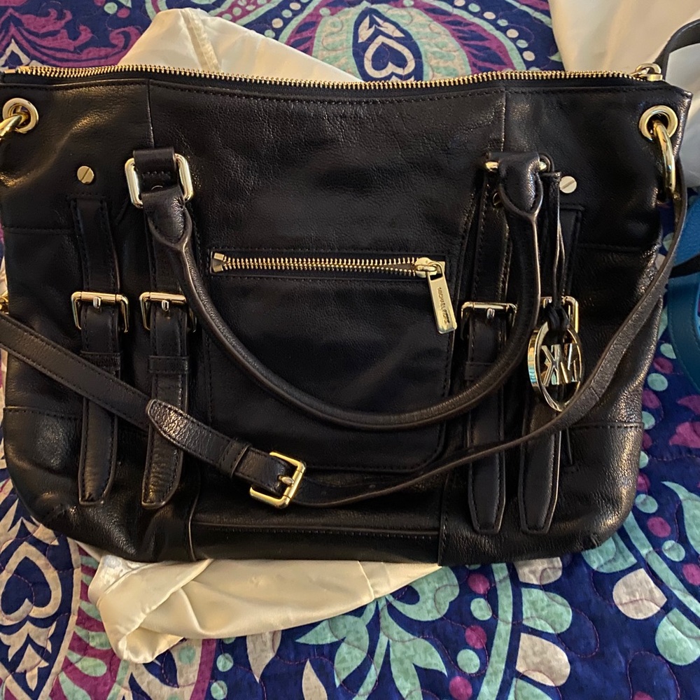 Michael Kors Purse - Navy cross body.